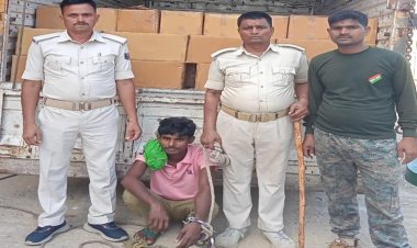 नवादा में 02 हजार लीटर प्रतिबंधित कफ सिरप लदे ट्रक जब्त, उत्पाद विभाग ने चालक को भी किया गिरफ्तार