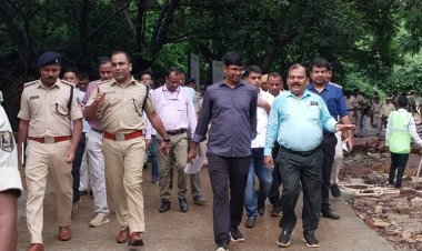 नवादा में मुख्यमंत्री के आगमन को लेकर डीएम-एसपी ने किया क्षेत्र भ्रमण, तैयारियों का लिया जायजा