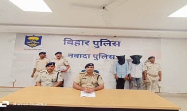 नवादा के हाई स्कूल से चोरी गई 10 कंप्यूटर बरामद, कट्टा-बाइक और पिकअप के साथ 2 गिरफ्तार