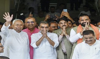 उपेंद्र कुशवाहा और मनन कुमार मिश्रा ने राज्यसभा के लिए किया नामांकन, सीएम नीतीश और सम्राट चौधरी रहे मौजूद