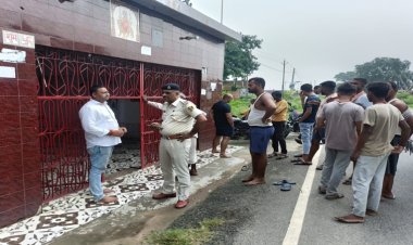 नवादा में असामाजिक तत्वों ने क्षतिग्रस्त किया देवी दुर्गा की मूर्ति, स्थानीय लोगों में आक्रोश