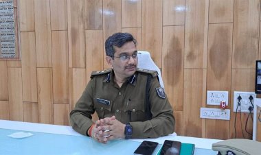 पटना SSP ने थानेदारों की लगाई क्लास, जन्माष्टमी को मंदिर-मस्जिद पर रहेगी पैनी नजर, दिए खास दिशा-निर्देश
