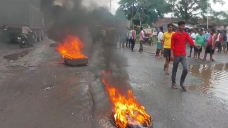 पटना के बिहटा में बाइक सवार युवक की गोली मारकर हत्या, आक्रोशित परिजनों ने खूब काटा बवाल, रोड जामकर किया उग्र प्रदर्शन