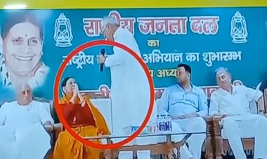 CM नीतीश का पैर पकड़ने और गिड़गिड़ाने का वीडियो आरजेडी ने किया जारी, अब क्या करेगी जेडीयू..?