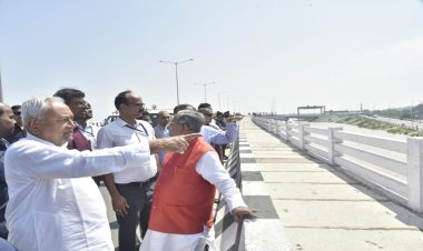 पटना में गंगा का जलस्तर बढ़ने से बने बाढ़ के हालात तो सीएम नीतीश ने संभाला मोर्चा, सड़क मार्ग से कंगन घाट समेत कई घाटों का लिया जायजा