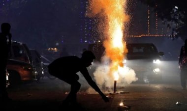नीतीश सरकार ने फीकी की इसबार की दिवाली..! पटाखे जलाने पर बिहार में लगाई रोक, एक भी पटाखा फोड़ा तो..