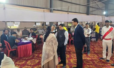 बिहार उपचुनाव में आरजेडी महागठबंधन को तगड़ा झटका, चारों सीटों पर पीछे, तीन पर एनडीए आगे, एक पर..