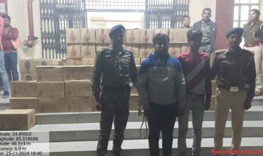 शराबबंदी वाले बिहार के नवादा में भारी मात्रा में देसी व विदेशी शराब जब्त, पिकअप एवं 12 मोटरसाईकिल भी जब्त