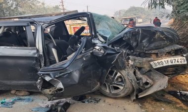बिहार में भयंकर हादसा, डिवाइडर से टकराई तेज रफ्तार कार, दो फाइनेंस कंपनी कर्मी की मौत