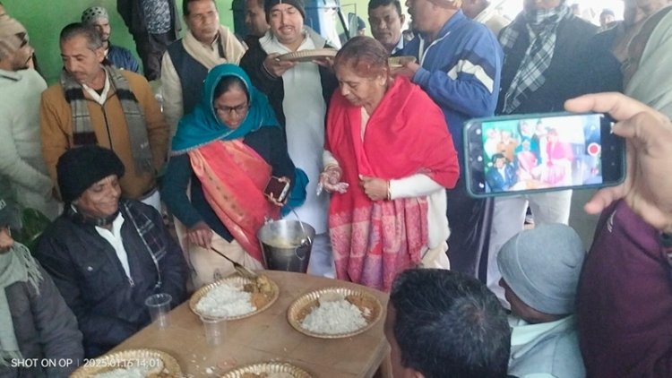 नवादा विधायक विभा देवी ने किया दही -चूड़ा भोज का आयोजन