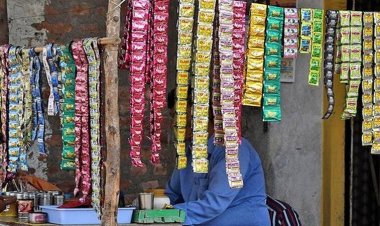 बिहार में रजनीगंधा गुटका का दुकानदार ने मांगा पैसा तो बदमाशों ने खौलता चाय फेंका, पिटाई भी की, मचा बवाल