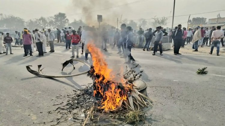 बिहार में मैट्रिक परीक्षा में चीटिंग नहीं कराने पर छात्र की गोली मारकर हत्या, एक छात्र घायल, मचा बवाल