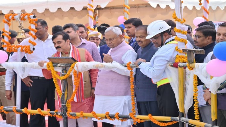 CM नीतीश ने पटना मेट्रो रेल परियोजना के निर्माण कार्यों का लिया जायजा,  थर्ड TBM ब्रेक थ्रू का बटन दबाकर किया शुभारंभ