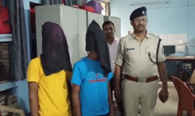 पिस्टल के बल पर डांसर से दुष्कर्म, दो गिरफ्तार