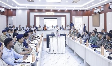 'ऑपरेशन सिंदूर' के बीच मुख्यमंत्री ने किया सीमांचल का दौरा, एसएसबी अधिकारियों के साथ बैठक कर दिए कई निर्देश