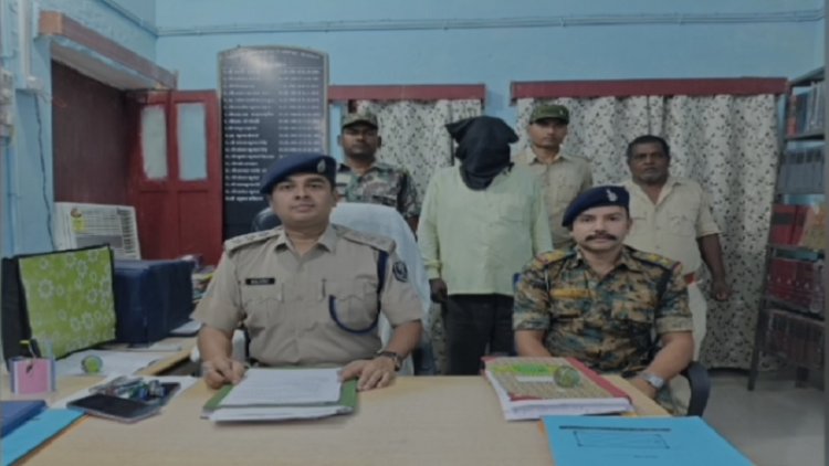 दर्जनभर से ज्यादा मामलों में वांटेड नक्सली विकास यादव गिरफ्तार