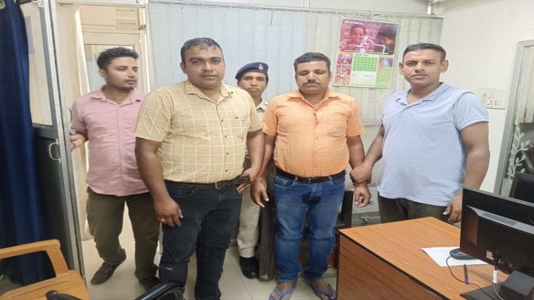 50 हजार रुपये रिश्वत लेते निगरानी की टीम ने शास्त्रीनगर थाने के एएसआई को दबोचा