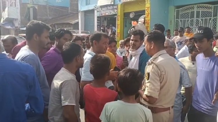 नवादा में बिजली संकट से नाराज ग्रामीणों ने किया सड़क जाम, विद्युत विभाग के खिलाफ जमकर की नारेबाजी
