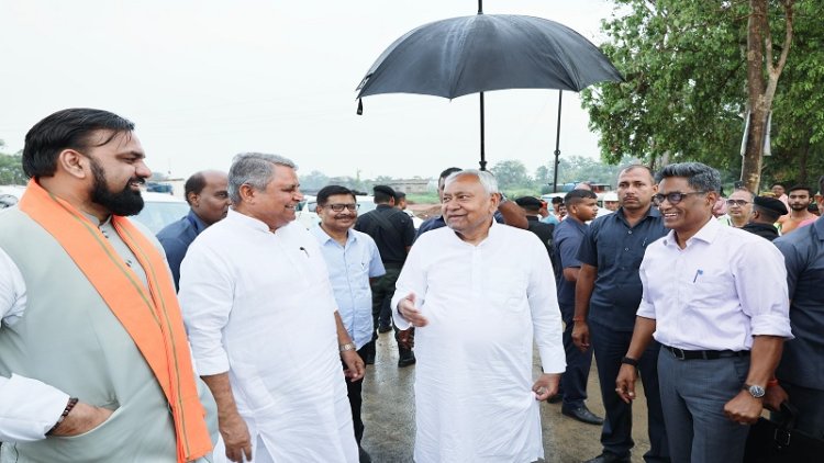 मुख्यमंत्री ने नवनिर्मित प्रखंड सह अंचल कार्यालय एवं राजकीय कन्या आवासीय विद्यालय भवन का किया उद्घाटन