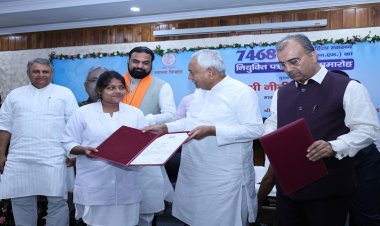 मुख्यमंत्री नीतीश कुमार ने 7468 नवनियुक्त एएनएम को प्रदान किया नियुक्ति पत्र