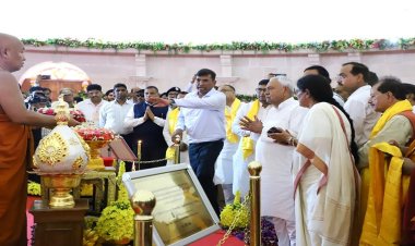 मुख्यमंत्री ने बुद्ध सम्यक दर्शन संग्रहालय एवं स्मृति स्तूप का किया उद्घाटन