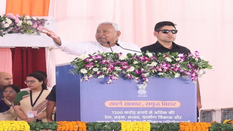 पहले की सरकार में कोई काम नहीं होता था, सीएम नीतीश बोले-अगले पांच साल में और एक करोड़ रोजगार देंगे