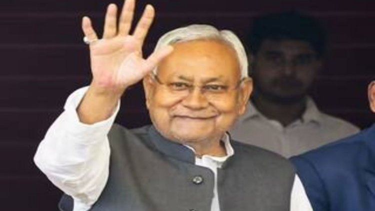 'गुरु-शिष्य परंपरा योजना' से विलुप्त हो रही विरासत को जीवंत करने का प्रयास कर रही नीतीश सरकार