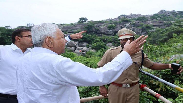 मुख्यमंत्री ने जहानाबाद के बाराबर क्षेत्र के विकास कार्य का किया निरीक्षण, अधिकारियों को दिये ये निर्देश
