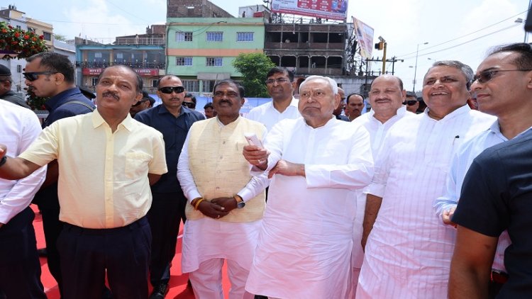 चुनाव से पहले मुजफ्फरपुर को बड़ी सौगात, सीएम ने 574 करोड़ से अधिक की विकास योजनाओं का किया शिलान्यास