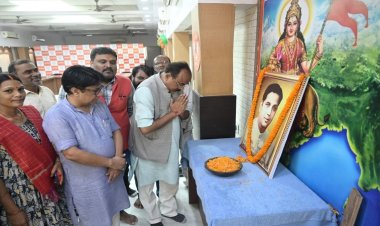 जयंती पर पूर्व मुख्यमंत्री बीपी मंडल को भाजपा नेताओं ने अर्पित की भावभीनी श्रद्धांजलि