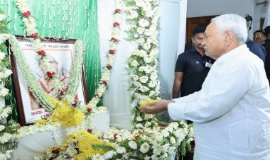 डॉ. बीपी सिंह की धर्मपत्नी माधुरी सिंह के श्राद्धकर्म में शामिल हुये मुख्यमंत्री