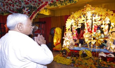 मुख्यमंत्री ने राज्य की सुख, शांति एवं समृद्धि के लिए की मां दुर्गा की पूजा-अर्चना