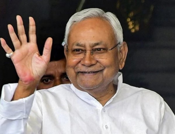 नीतीश कैबिनेट की  बैठक में नौकरी-रोजगार पर बड़ा फैसला, राज्यकर्मियों का डीए भी इतना फीसदी बढ़ा