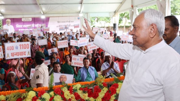 मुख्यमंत्री ने गयाजी में 899.46 करोड़ की 10 योजनाओं का किया शिलान्यास, जीविका दीदियों एवं अन्य लाभुकों से किया संवाद
