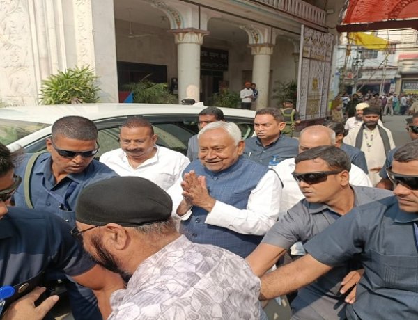 चुनाव बाद महावीर मंदिर और पटनासाहिब गुरुद्वारा पहुंचे नीतीश कुमार, रिजल्ट से पहले लिया भगवान का आशीर्वाद