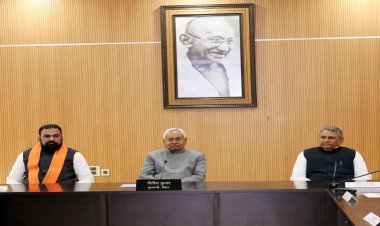 मुख्यमंत्री ने की प्रगति यात्रा के दौरान घोषित विकास योजनाओं की उच्चस्तरीय समीक्षा, तेजी से कार्य पूर्ण करने का निर्देश