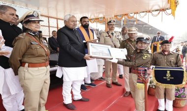 बिहार पुलिस को मिले 1218 नए सब-इंस्पेक्टर, दीक्षांत समारोह में सीएम नीतीश ने ली परेड की सलामी