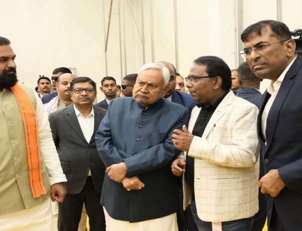 औद्योगिक विकास को और गति देकर अधिक से अधिक रोजगार सृजन करें, बक्सर में सीएम नीतीश का बड़ा निर्देश
