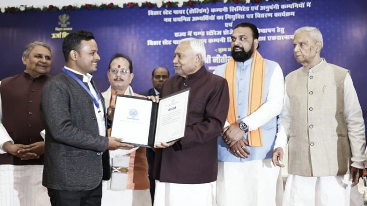 मुख्यमंत्री ने फिर नवचयनित 2390 अभ्यर्थियों को प्रदान किया नियुक्ति पत्र, अब इस विभाग में हुई बंपर बहाली