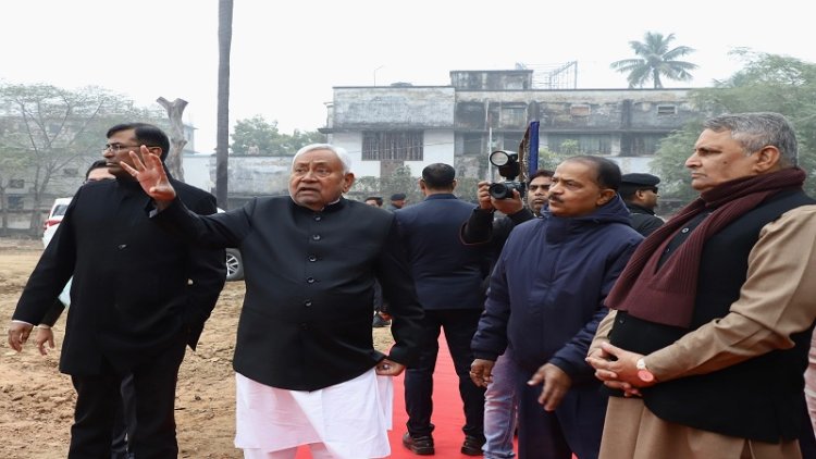 मुख्यमंत्री ने बिहार संग्रहालय और पटना संग्रहालय को जोड़नेवाले निर्माणाधीन टनल का किया निरीक्षण