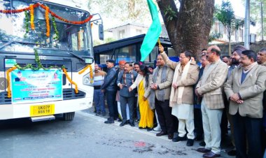 उत्तराखंड  के परिवहन विभाग के बेड़े में शामिल हुई 112 नई बसें, सीएम पुष्कर सिंह धामी ने हरी झंडी दिखाकर किया रवाना