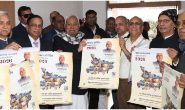 मुख्यमंत्री ने बिहार राज्य आपदा प्रबंधन प्राधिकरण के कैलेण्डर एवं टेबुल कैलेंडर का किया लोकार्पण