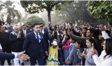 मुख्यमंत्री ने विभिन्न इलाकों का किया भ्रमण, लोगों का अभिवादन स्वीकारा, नववर्ष की बधाई एवं शुभकामनाएं दी