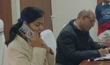 वैशाली डीएम ने लगाया जनता दरबार, भूमि विवाद से जुड़े सबसे ज्यादा मामले