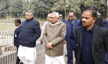CM Nitish ने बुजुर्गों की दी बड़ी राहत, अब घर जाकर इलाज करेंगे डॉक्टर साहब,  ब्लड टेस्ट, ECG और फिजियोथेरेपी की भी सुविधा