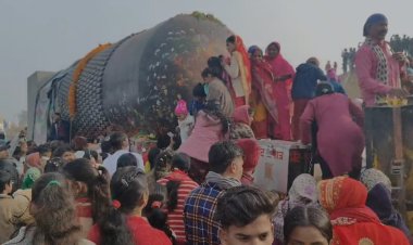 दुनिया का सबसे बड़ा शिवलिंग तमिलनाडु से मोतिहारी पहुंचा, बिराट रामायण मंदिर में खरमास बाद होगा स्थापित, पूजा-अर्चना के लिए श्रद्धालुओं की लगी भीड़