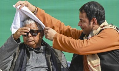 तेज प्रताप यादव के दही-चूड़ा भोज में सुलझी परिवारिक नाराजगी, लालू ने बेटे को दिया आशीर्वाद