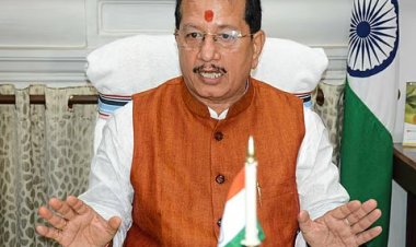 सरकारी फाइल पर कुंडली मारकर बैठे थे अफसर,डिप्टी सीएम की नजर पड़ी और उड़ गई कुर्सी