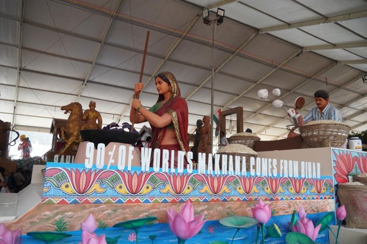 गणतंत्र दिवस 2026: बिहार की झांकी में मखाना की लोकल से ग्लोबल सुपरफूड यात्रा