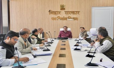 पथ निर्माण मंत्री डा0 दिलीप जायसवाल ने NH के DPR की समीक्षा की और कहा- 25 वर्ष आगे के समय को ध्यान में रखकर बाईपास का निर्माण कराया जाए